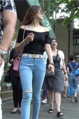 4K-超性感火辣身材紧身蓝牛大美女第二集 [779 MB]