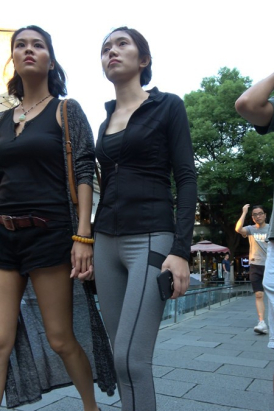 4k-灰色紧身弹力裤小清新街拍美女第二集 [2.24 GB]