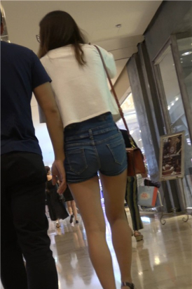 4k-商场偶遇两位超性感高腰热裤美腿美女 [916 MB]