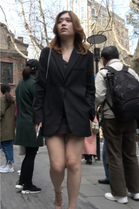 粉色网红高跟鞋街拍美腿美女 [921 MB/MP4]