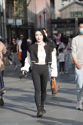 M305阳光下的魅力黑