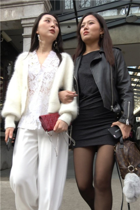 4K 超级性感短裙街拍黑丝美女第二季 [1.54 GB]