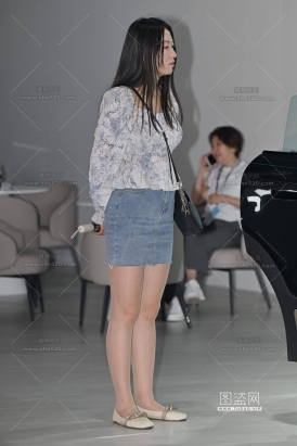 26821-39-76√牛仔短裙-肉丝平底鞋素人少妇