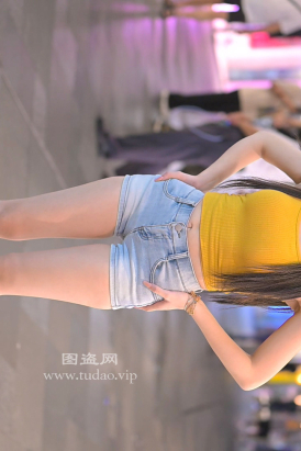 李青青牛仔热裤视频纯享版