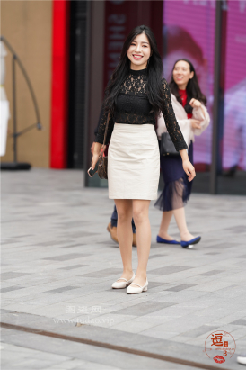 编码2565肉丝蕾丝上衣