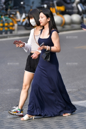 ★藏蓝长裙美女