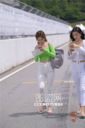 编码0308白色紧牛美腿凉高美脚香肩