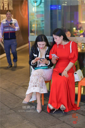 编码0468白色长裙白嫩凉高蕾丝美胸熟女