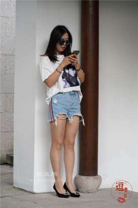 编码2378肉丝美腿短裤