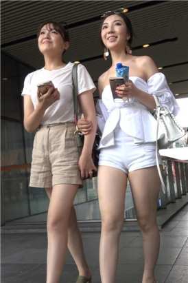 4k-逆天美颜性感露背美女小姐姐 [1.31 GB]