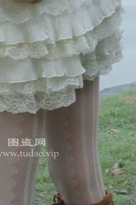 cctvb出品 时尚花纹白丝MM！