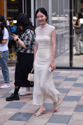 ★青春纱裙美女