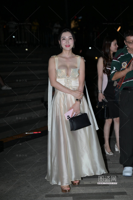 肤白貌美的贵妇 【图片➕视频】