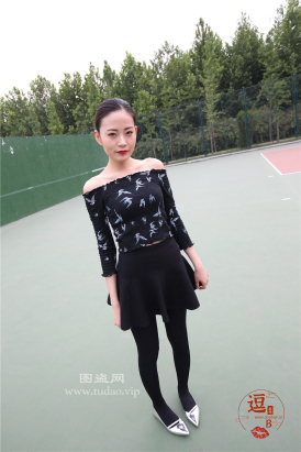 编码0213黑色短裙黑丝美腿美脚平底鞋