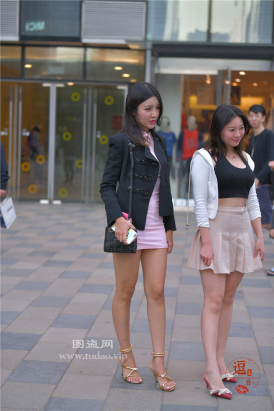 编码2356紧身包臀裙短