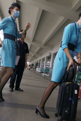 手机4k 2m24s 厦航空乘高跟精致高挑