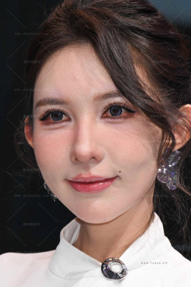 251122-14-174√爱穿肉丝的大网红-小闹