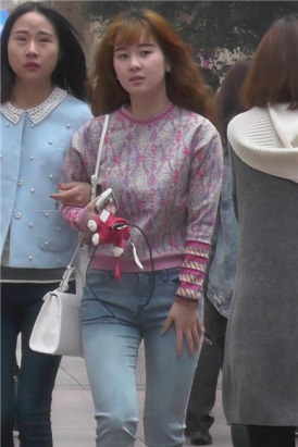 紧身蓝牛高跟苗条妹子超级甜美可爱 [3.16 GB]