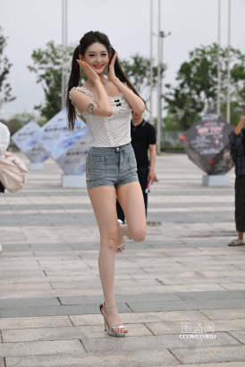 双马尾甜美可爱热裤网红 粥粥酱 【图片➕视频】