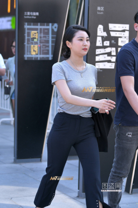 【红石赛帖】紧身西裤少妇