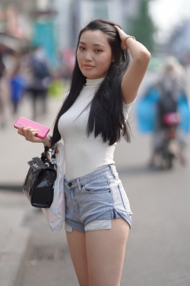 高清无水印街拍套图VIP200302132