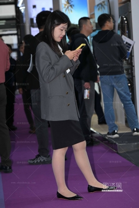 26331-1-100√肉丝平底鞋-靓丽职员