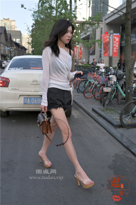 编码0390黑色短裤美腿凉高美脚
