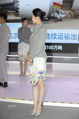 楚楚动人空姐40