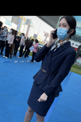 4K视频 深蓝色套装