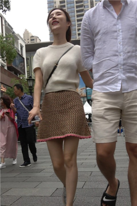 4K 短裙气质街拍美女小姐姐