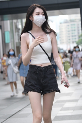 22714-4+112热裤美腿女孩