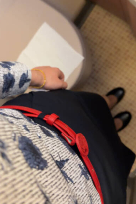 东航空姐厕所秀腿实拍4K