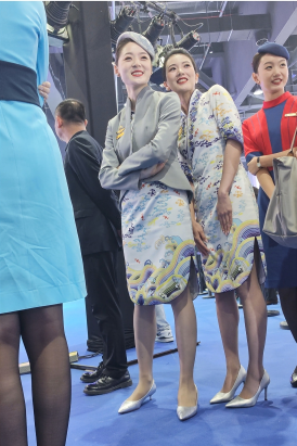 4k视频海航空姐优雅端庄海天祥云灰si美美哒