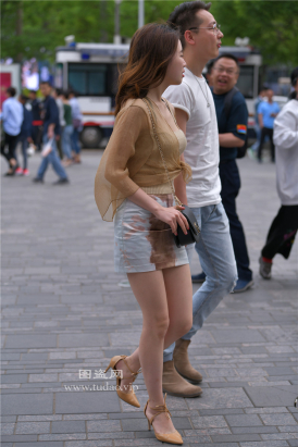 编码2336紧身包臀裙短美腿吊带