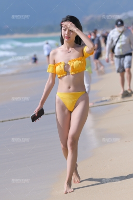 [一始专区] 黄色泳装美女
