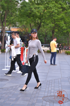 编码0138黑色紧身裤高跟美腿