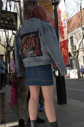 4k-美丽大方的牛仔小外套短裙女神姐姐 [1.03 GB]