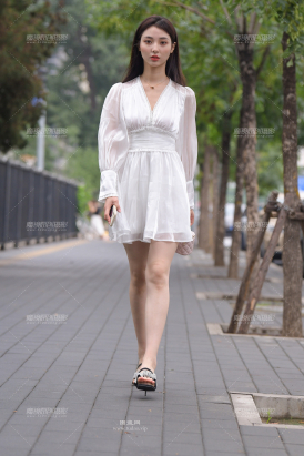 [一始专区] 白裙美女