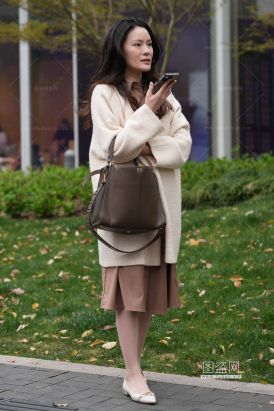 上海时装周之等车的肉丝42P